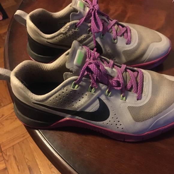 Nike Metcons - Picture 5 of 5